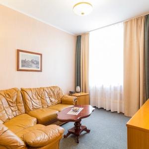Hotel Equator