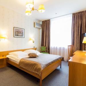 Hotel Equator