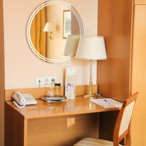 Hotel Equator
