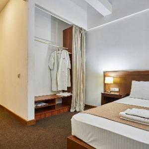 Hotel DEM