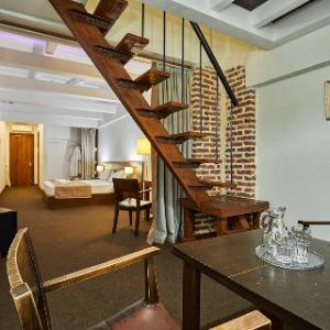 Hotel DEM