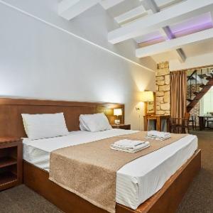 Hotel DEM