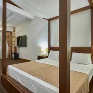 Hotel DEM