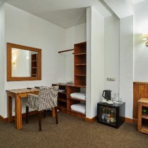 Hotel DEM