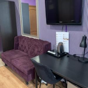 Hotel Bonjour on Izyumskaya