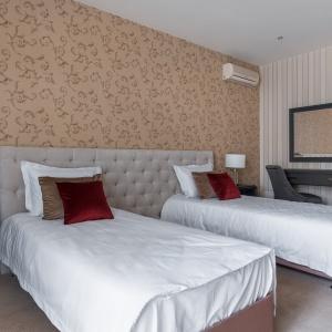 Hotel Golden Dolphin
