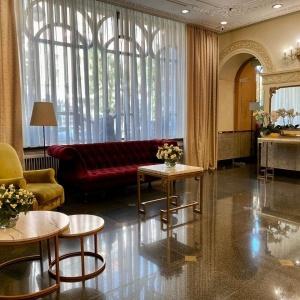 Hotel Versailles