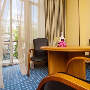 Hotel Versailles