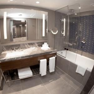 AZIMUT Grand Hotel (f. International Hotel Tashkent)