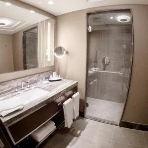 AZIMUT Grand Hotel (f. International Hotel Tashkent)