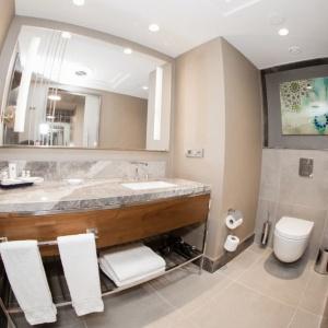 AZIMUT Grand Hotel (f. International Hotel Tashkent)