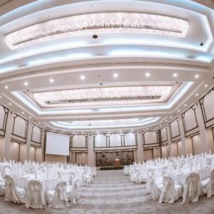 AZIMUT Grand Hotel (f. International Hotel Tashkent)