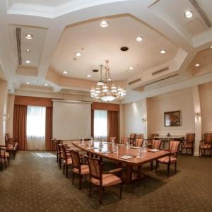 AZIMUT Grand Hotel (f. International Hotel Tashkent)