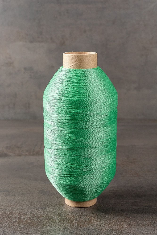 Нить большая