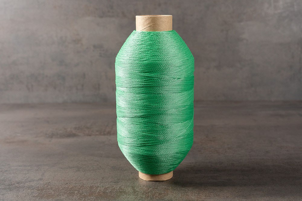 Нить большая