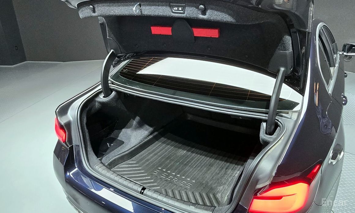 BMW 5 Series (G30)520i M Sport  21