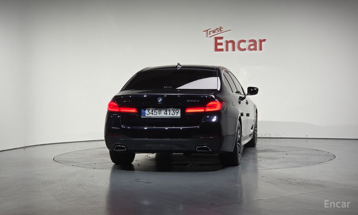 BMW 5 Series (G30) 523d xDrive M Sport  4