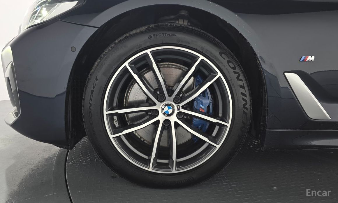 BMW 5 Series (G30) 523d xDrive M Sport  5