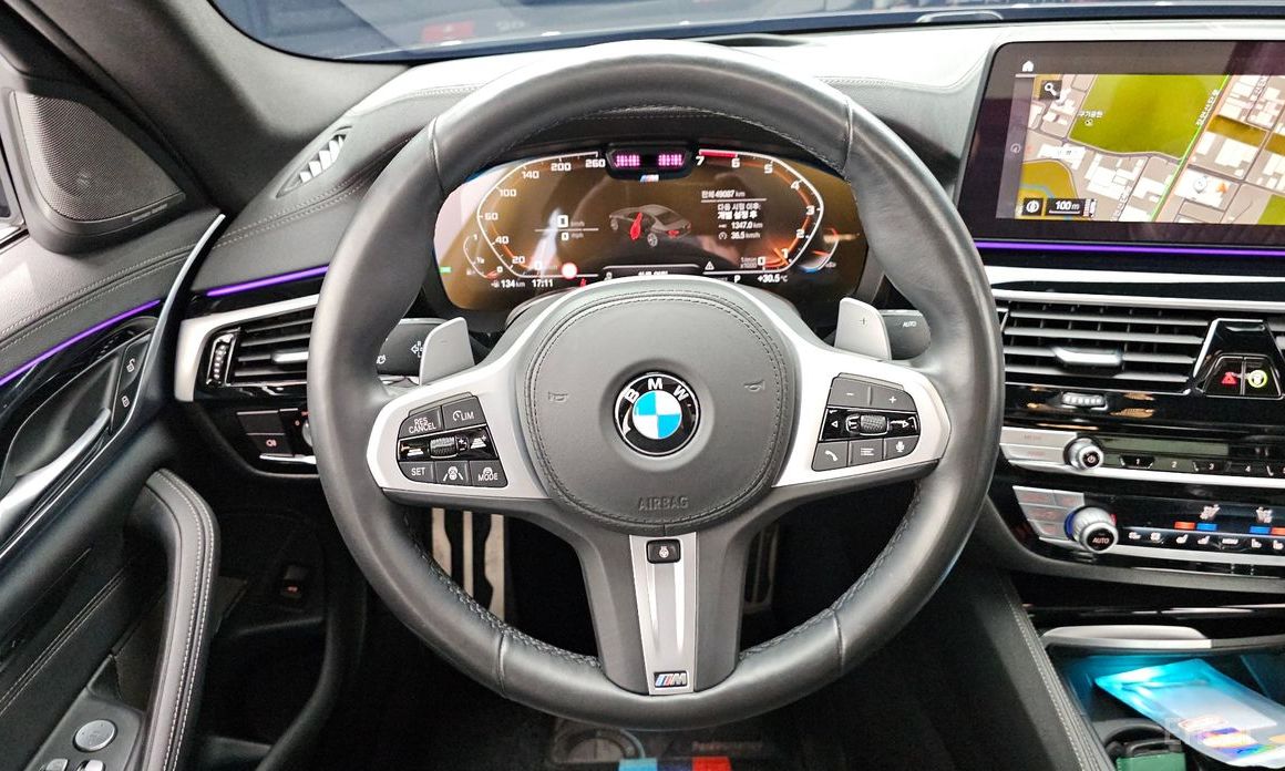 BMW 5 Series (G30) 530i xDrive M Sport  14