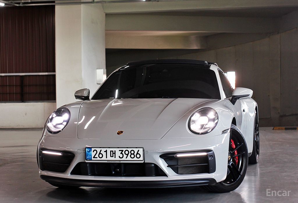 911 (992)Carrera 4 GTS 2