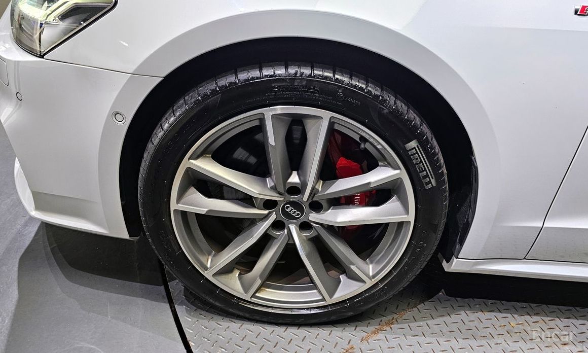 Audi A7 (4K)55 TFSI Quattro Premium №6