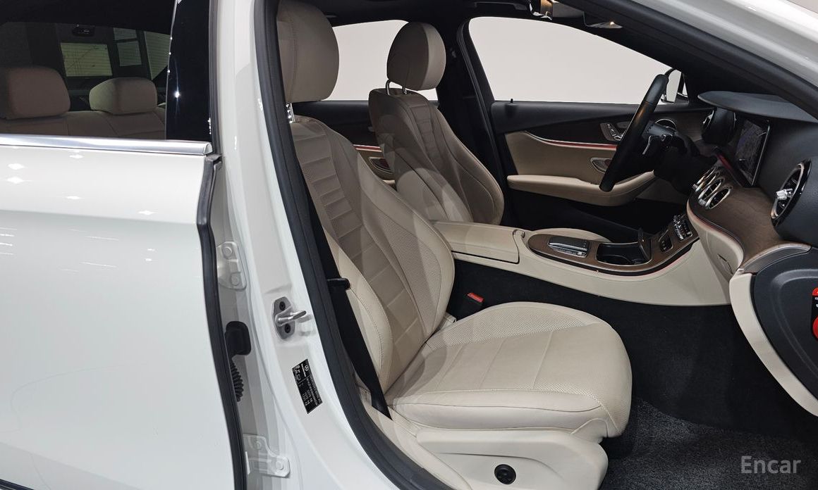 Mercedes-Benz E-Class W213E250 Exclusive №10