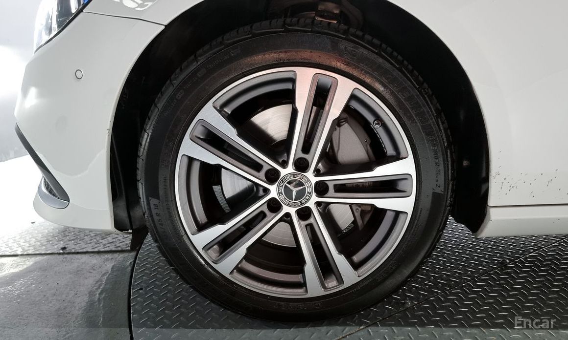 E-Class W213E350 4MATIC Avant-GARDE 6
