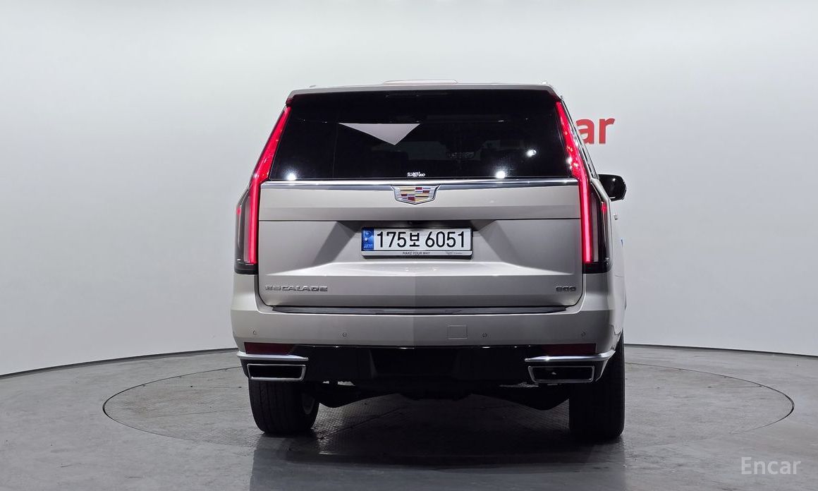 Cadillac Escalade 5th Generation 6.2 Premium Luxury Platinum  5