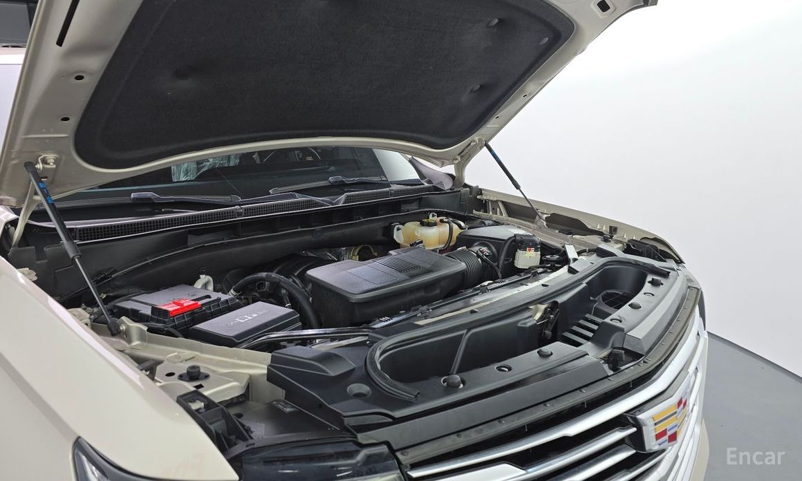 Cadillac Escalade 5th Generation 6.2 Premium Luxury Platinum  7