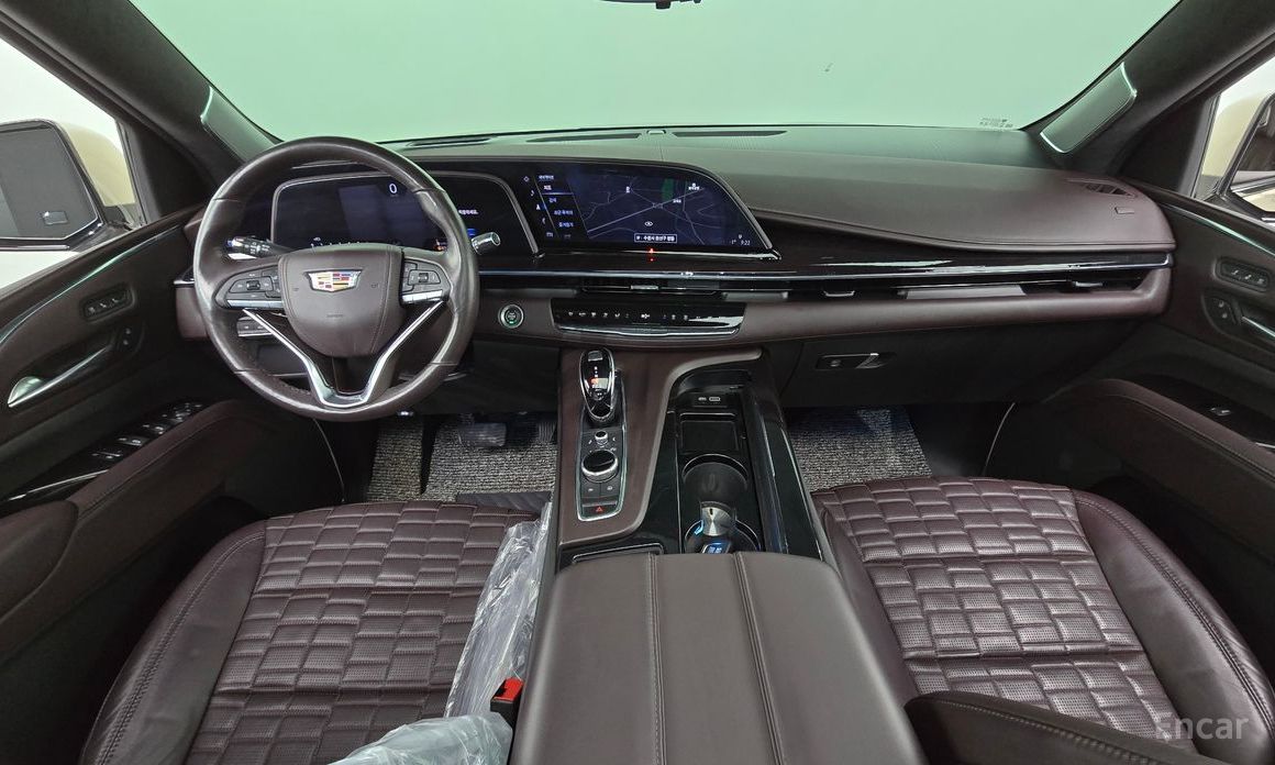 Cadillac Escalade 5th Generation 6.2 Premium Luxury Platinum  8