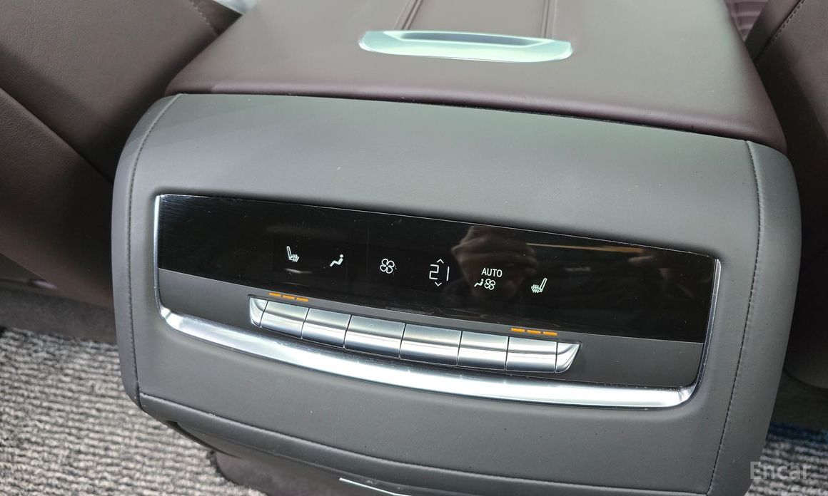 Cadillac Escalade 5th Generation 6.2 Premium Luxury Platinum  19