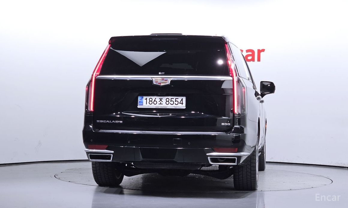 Cadillac Escalade 5th Generation 6.2 Premium Luxury Platinum  5
