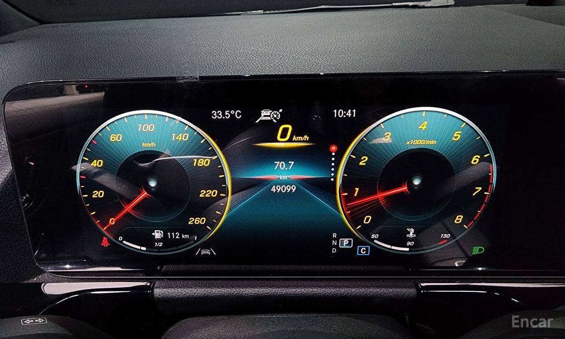 Mercedes-Benz GLA-Class H247GLA220  9