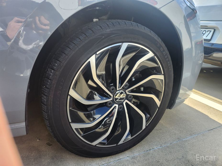 Volkswagen Golf 8th Generation 2.0 TDI Prestige №6