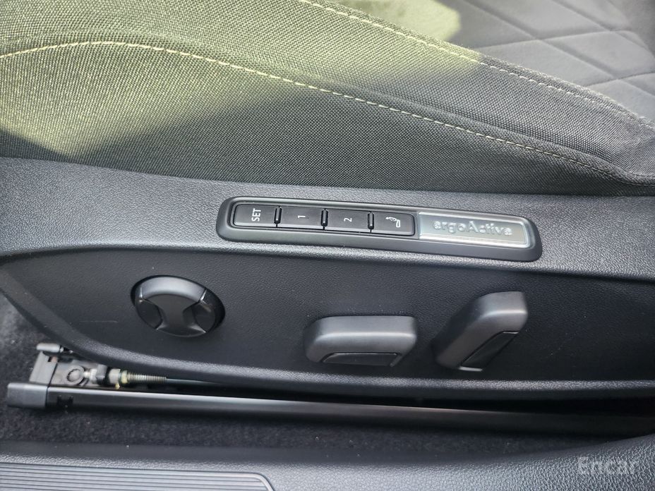 Volkswagen Golf 8th Generation 2.0 TDI Prestige №8