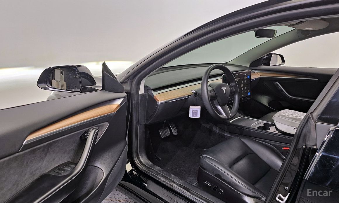Model 3RWD 11