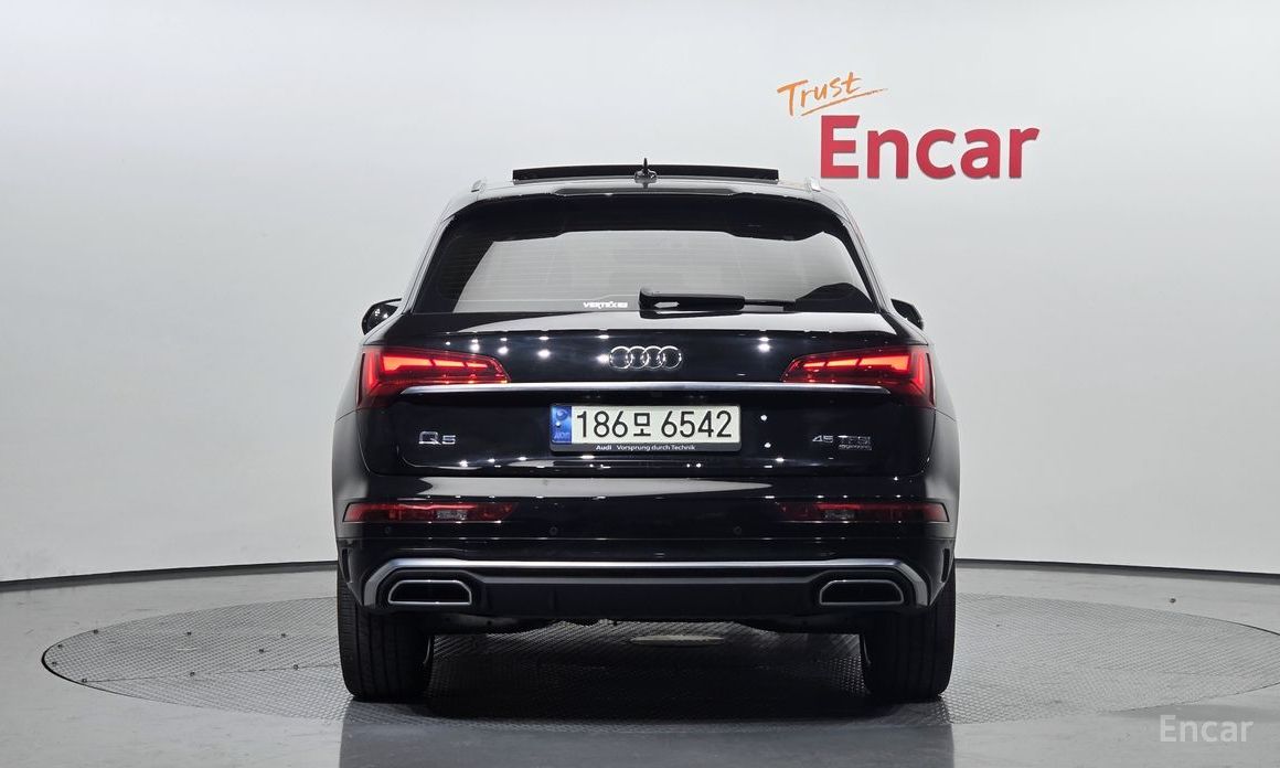 Audi Q5 (FY)45 TFSI Quattro Premium  5