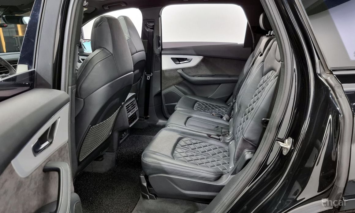 Audi Q7 (4M)55 TFSI Quattro Premium  12