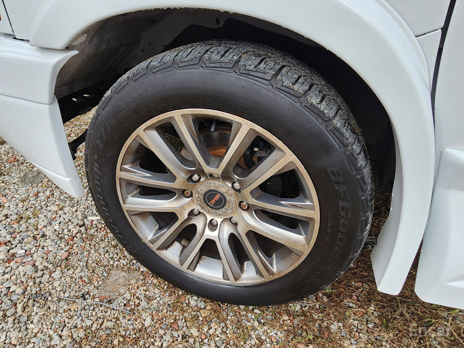 Jeep Savannah 6.0  6