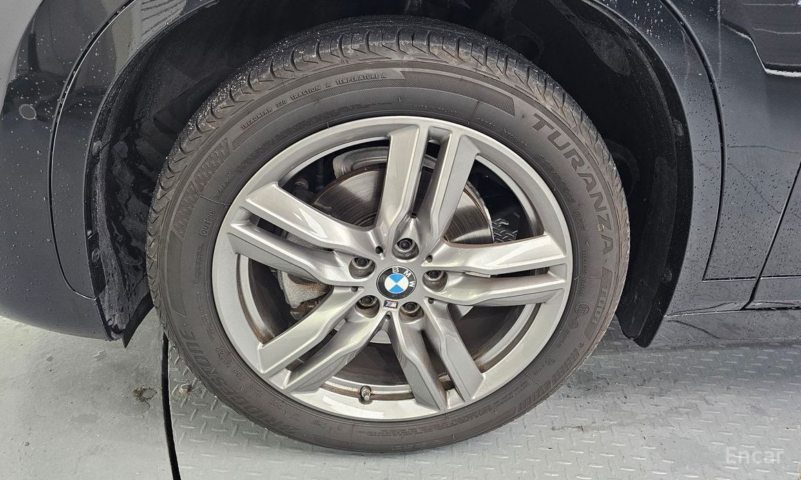 X1 (F48)xDrive 18d M Sport 6