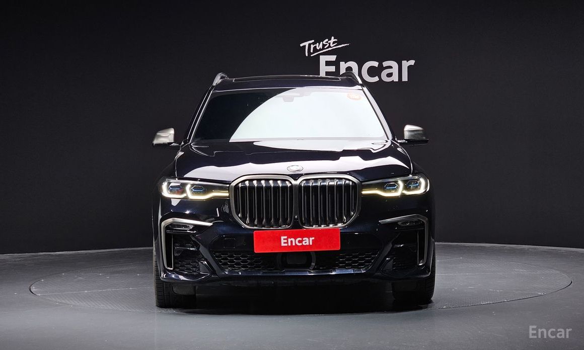 BMW X7 (G07)M50i 6 seater  2