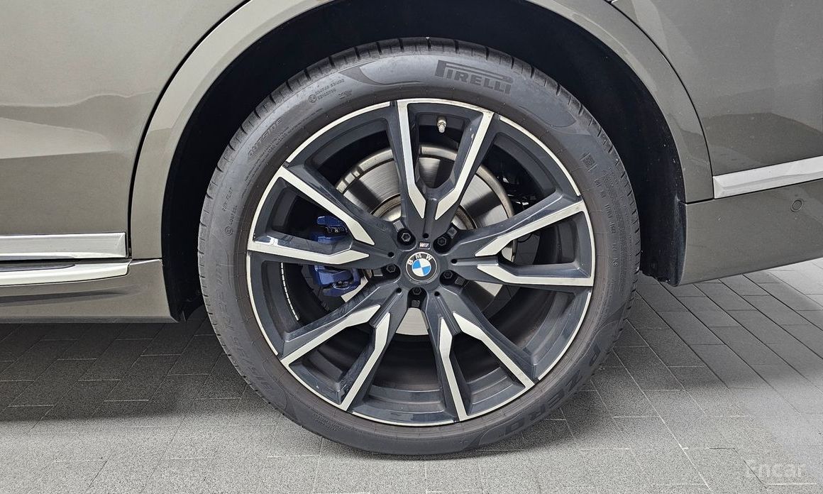 BMW X7 (G07)xDrive 40i M Sport 6 seater №6