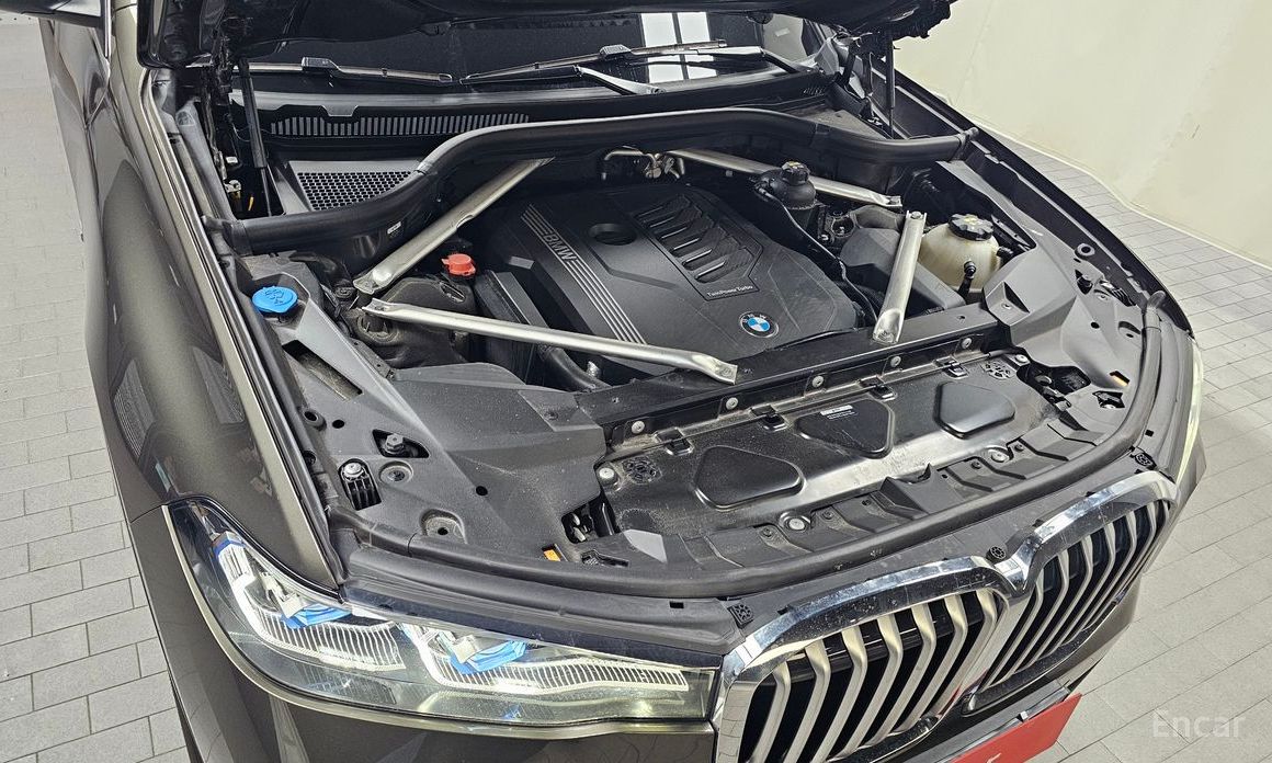 BMW X7 (G07)xDrive 40i M Sport 6 seater №7
