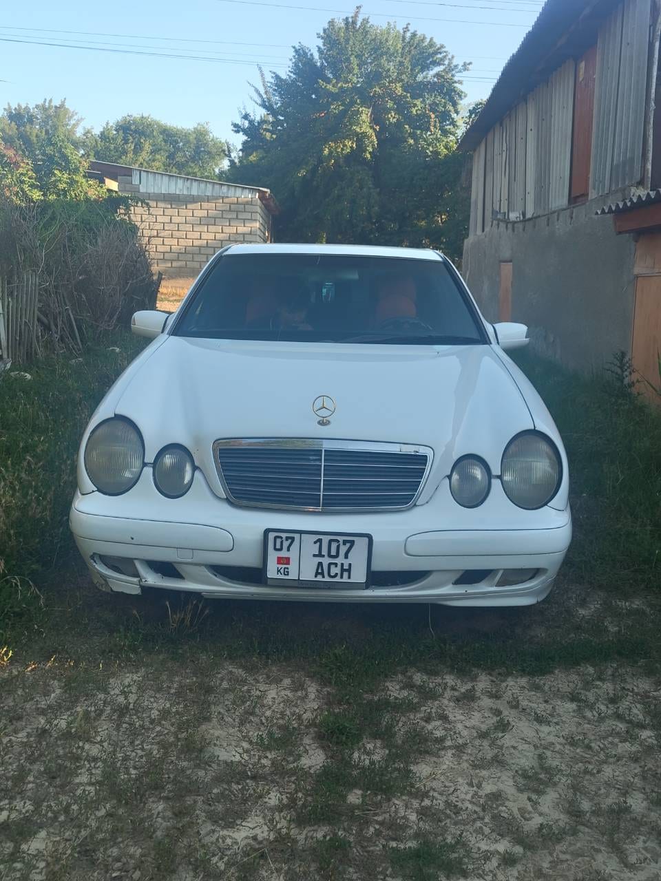 Продам Mercedes-Benz E-Class (W210) 2000 года, 2.4 л, бензин: фото 1