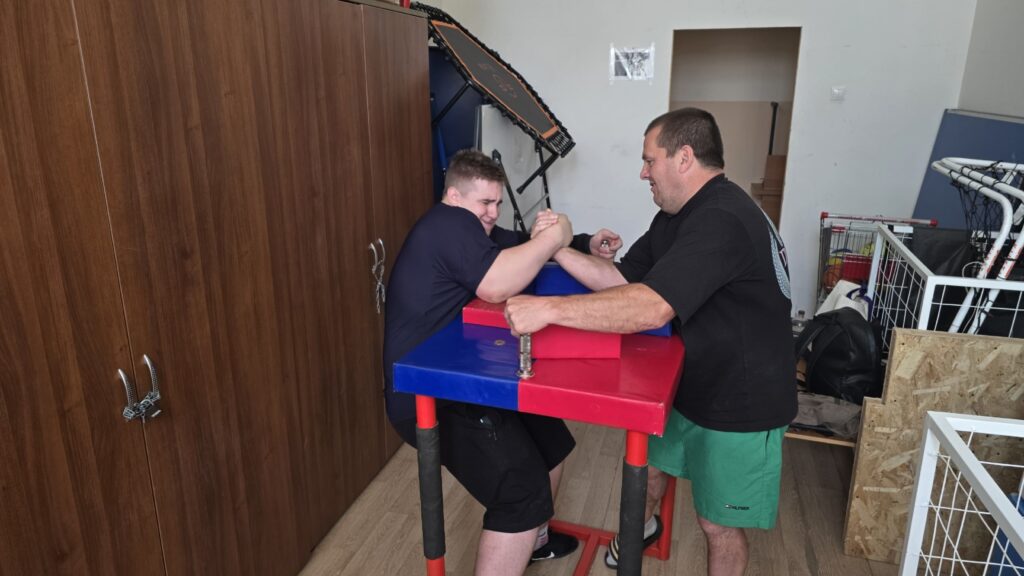 Мастер-класс по армрестлингу в Алексине: новые приемы и дружеская атмосфера