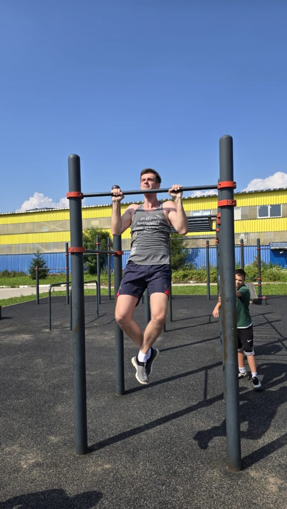 В Алексинском спортивном центре прошла открытая тренировка по воркауту