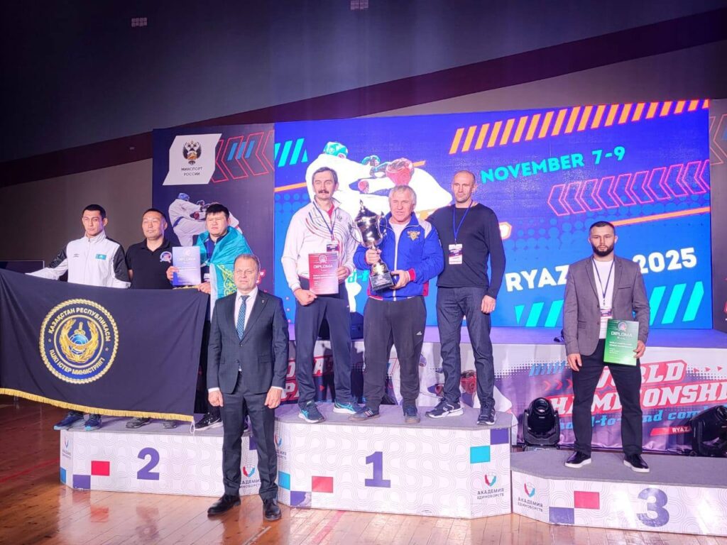 Тульские спортсмены успешно выступили на чемпионате мира по рукопашному бою в Рязани