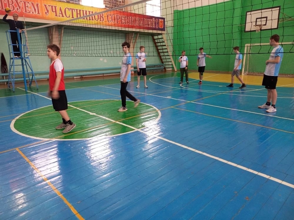 В Алексине завершилось городское первенство по волейболу среди школьников