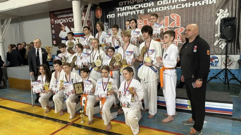 Открытый Кубок «Земля воинов» прошёл в спортивном центре «Возрождение»