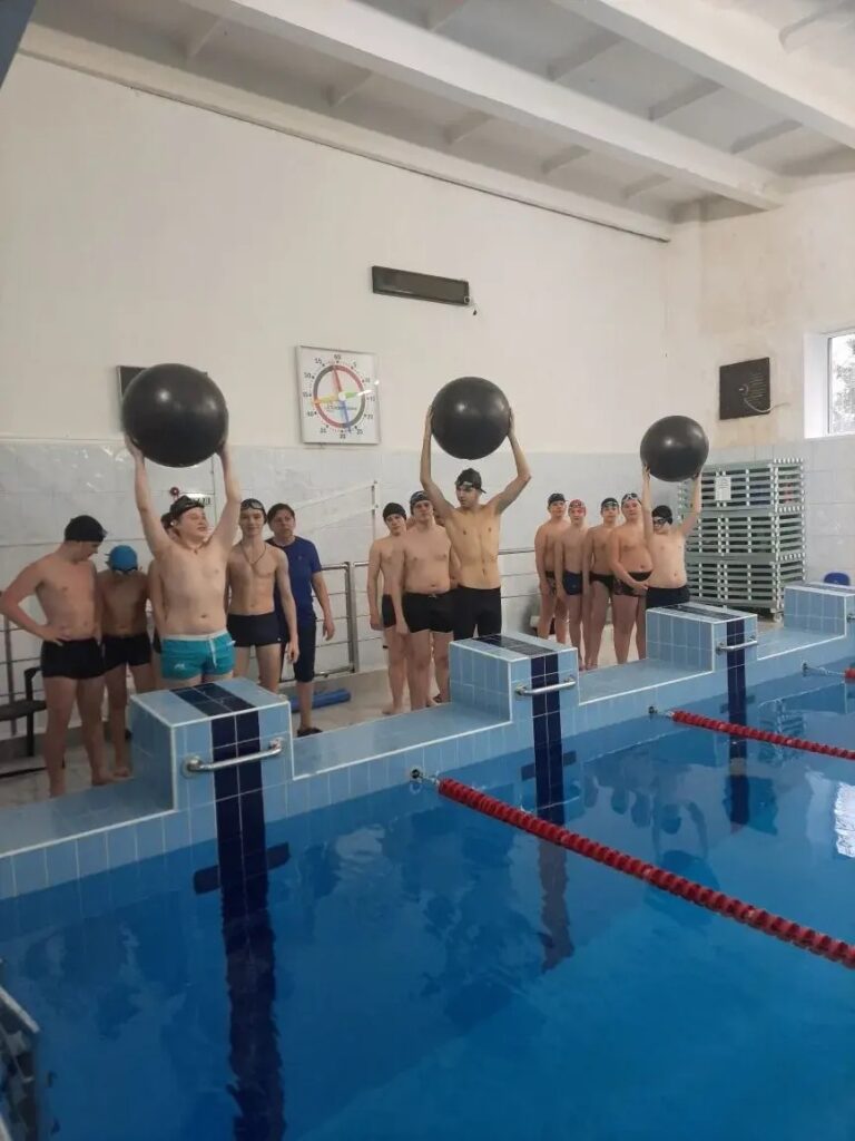 Весёлые старты «Космическое путешествие» в МБУ «СЦ «Возрождение»: спортивный праздник ко Дню космонавтики